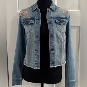 Jean Jacket with embroidered design 
Light blue washed